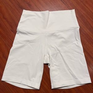 Aritiza TnaBUTTER™ Atmosphere Shorts